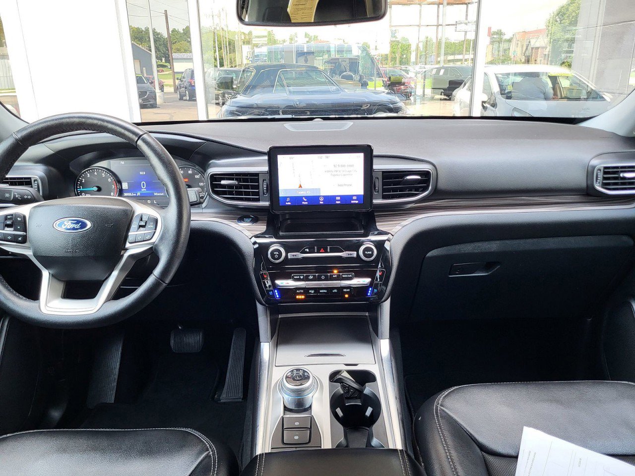 Used 2023 Ford Explorer Limited image 5