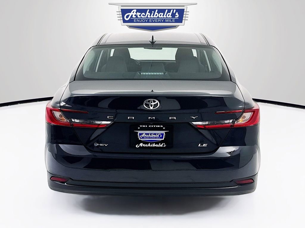 Used 2025 Toyota Camry LE image 7