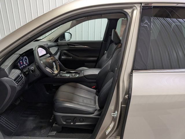 Used 2023 INFINITI QX60 Luxe w/ Vision Package AWD/4WD image 18