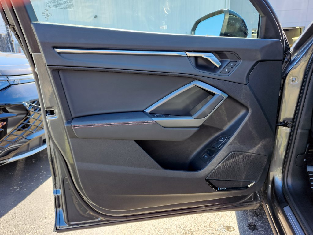 Certified 2025 Audi Q3 2.0T Premium Plus AWD/4WD image 11