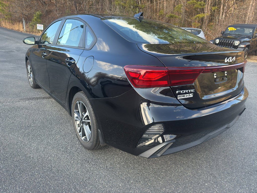 Used 2023 Kia Forte LXS image 7