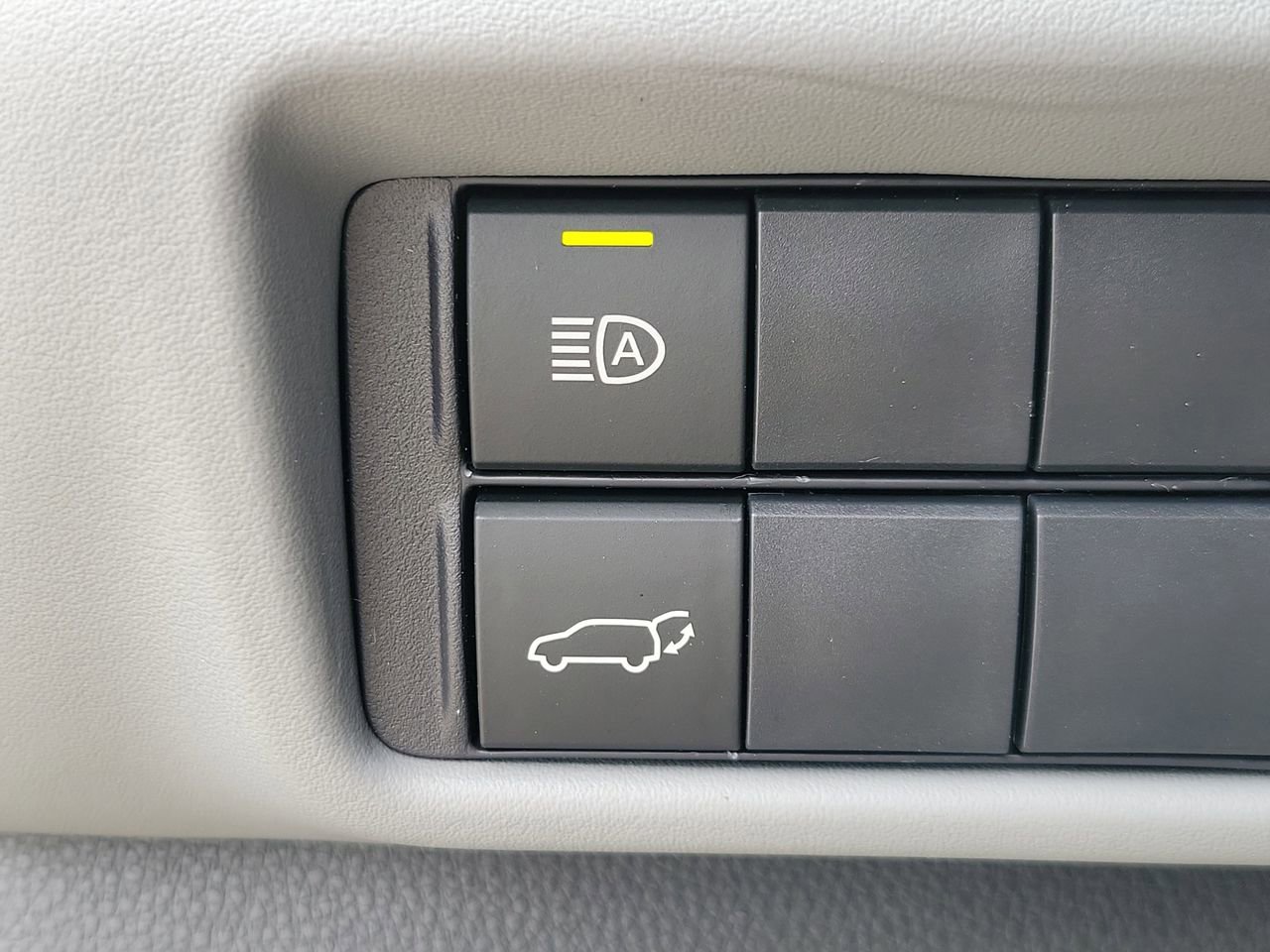 New 2026 Toyota Highlander XLE image 34