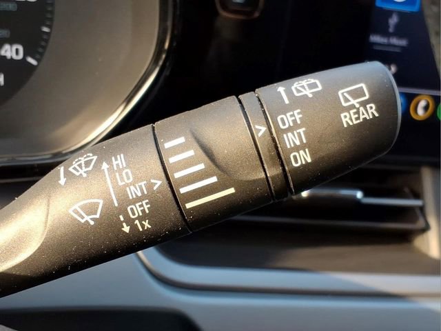 Used 2025 Chevrolet Trax LS w/ LS Convenience Package FWD image 27