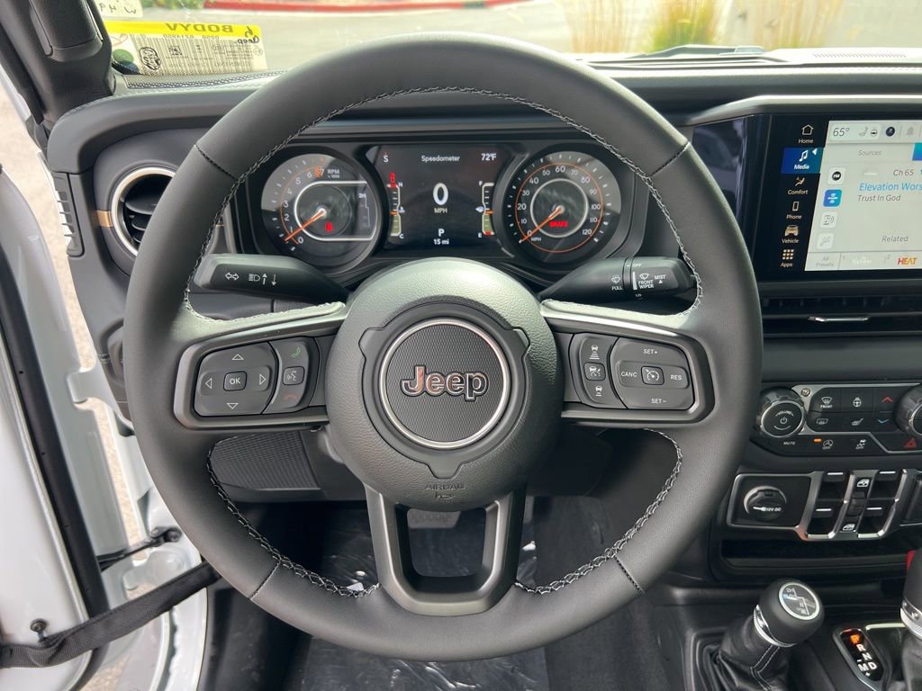 New 2025 Jeep Gladiator High Tide image 11