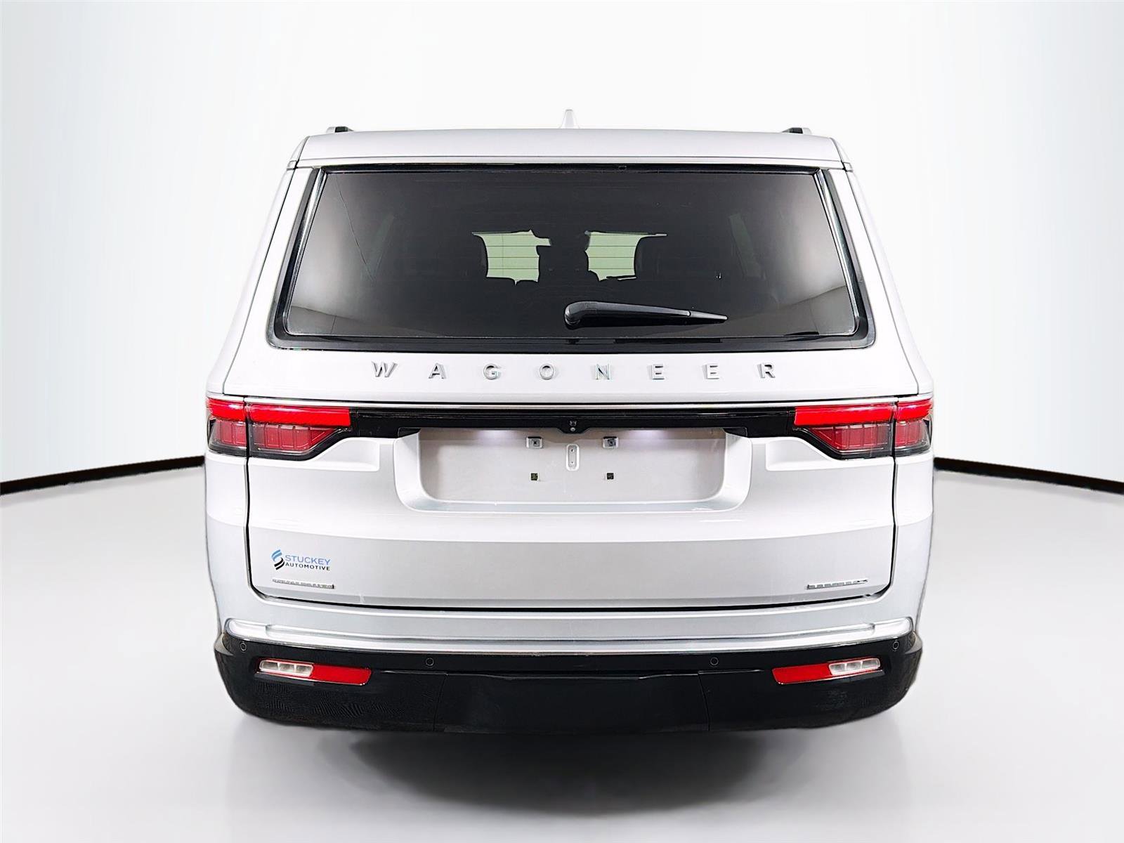 Used 2022 Jeep Wagoneer Series II w/ Rear Seat Video Group 1 image 6