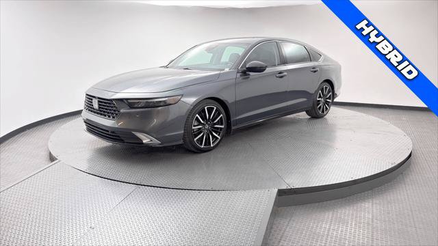 Used 2023 Honda Accord Touring image 2