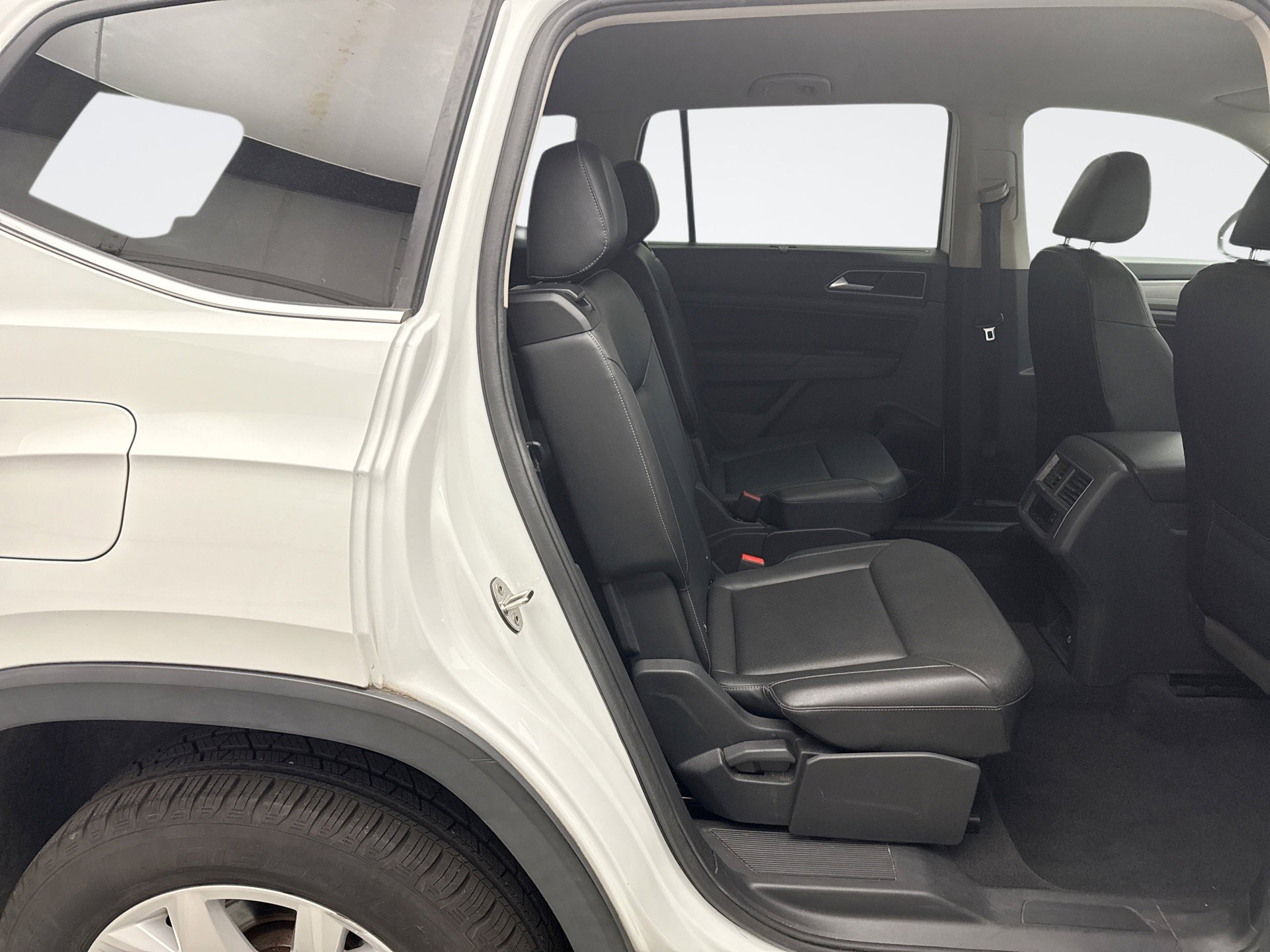 Used 2019 Volkswagen Atlas SE w/ Towing Package image 17