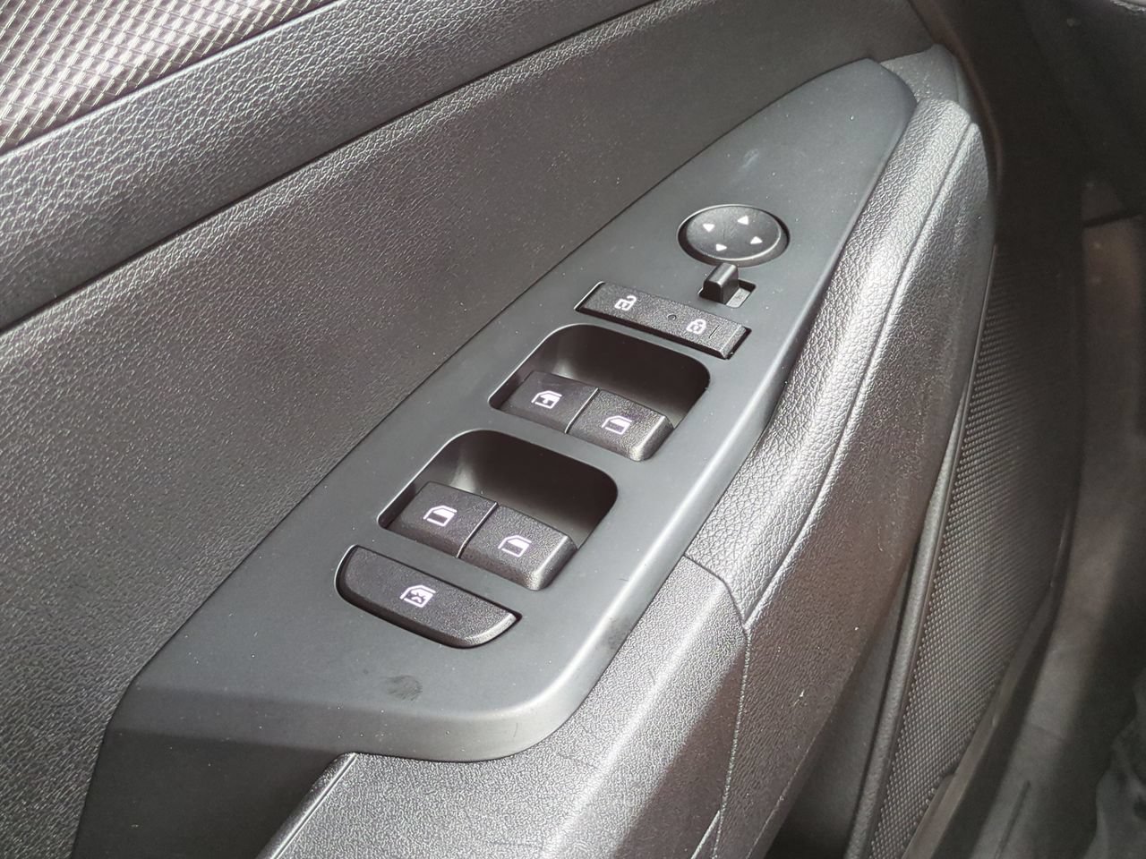 Certified 2025 Kia Sportage LX FWD image 22