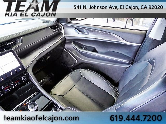 Used 2022 Jeep Grand Cherokee L Limited image 23