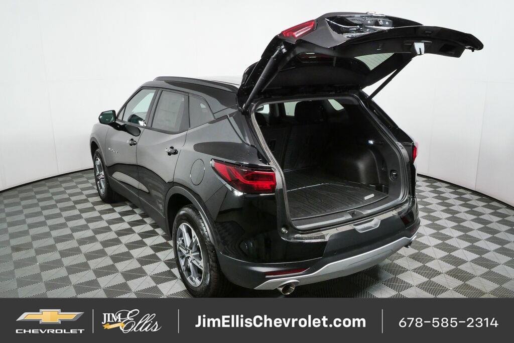New 2026 Chevrolet Blazer LT w/ Convenience Package FWD image 29
