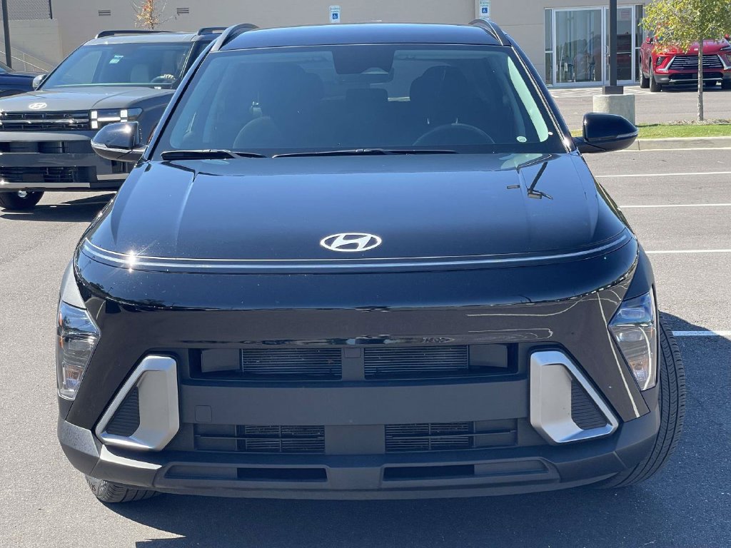 Certified 2025 Hyundai Kona SEL FWD image 8