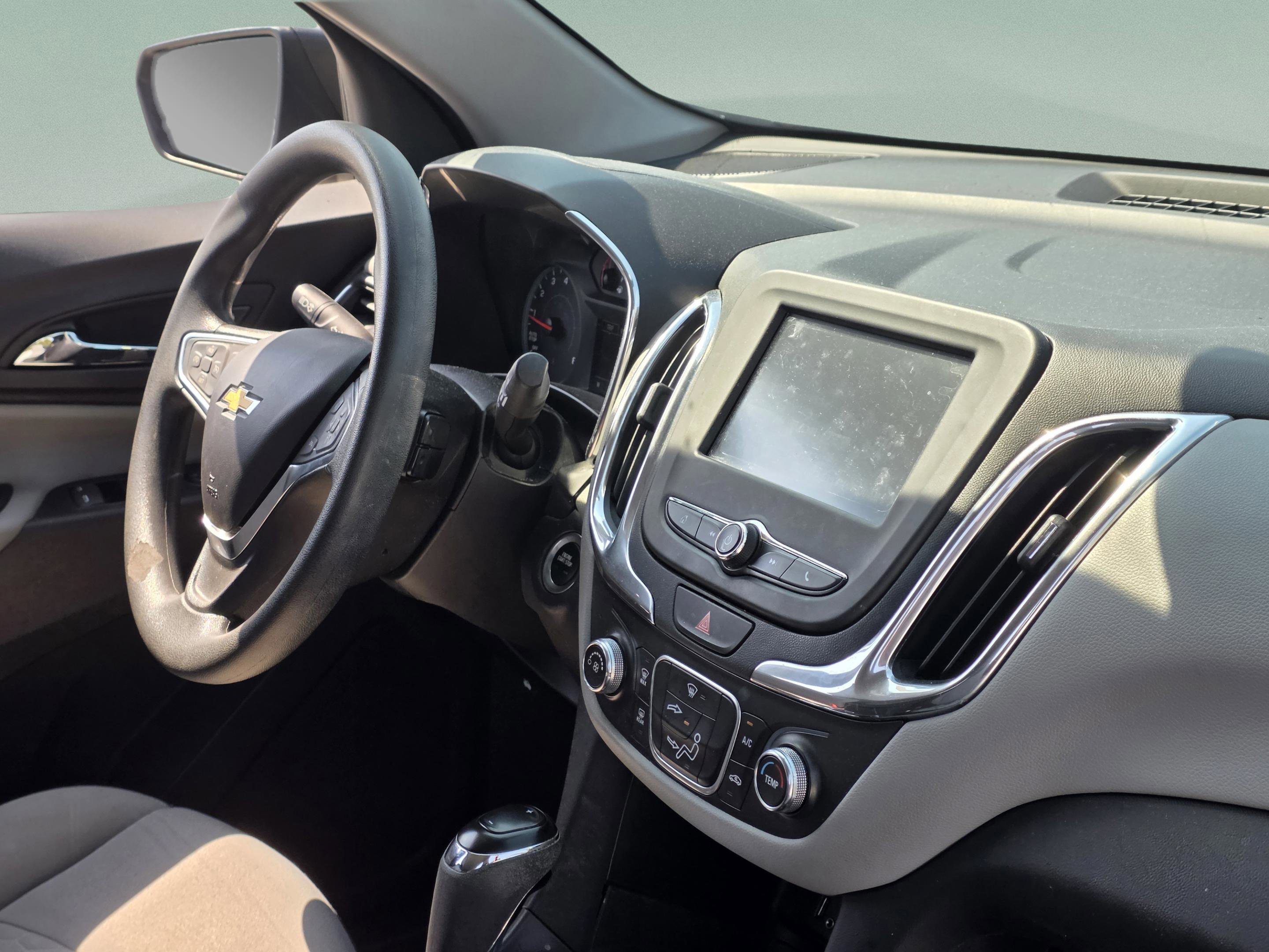 Used 2018 Chevrolet Equinox LS FWD image 20