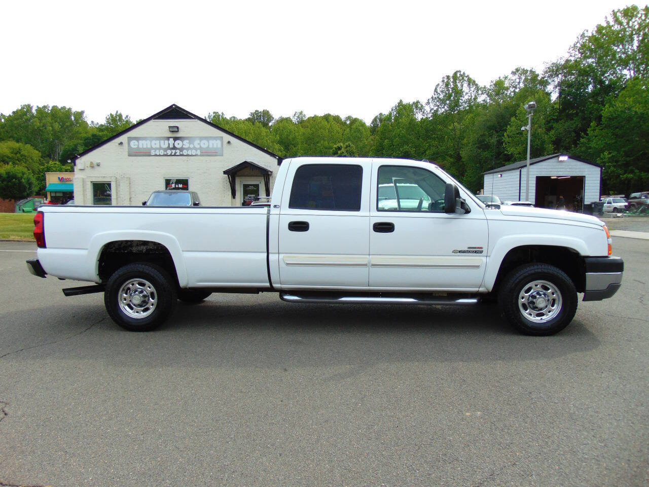 Used 2005 Chevrolet Silverado 2500 LS w/ Heavy-Duty Power Package RWD image 44