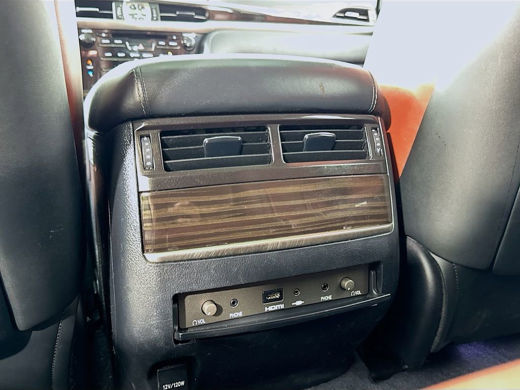 Used 2018 Lexus LX 570 4WD w/ Luxury Package image 14