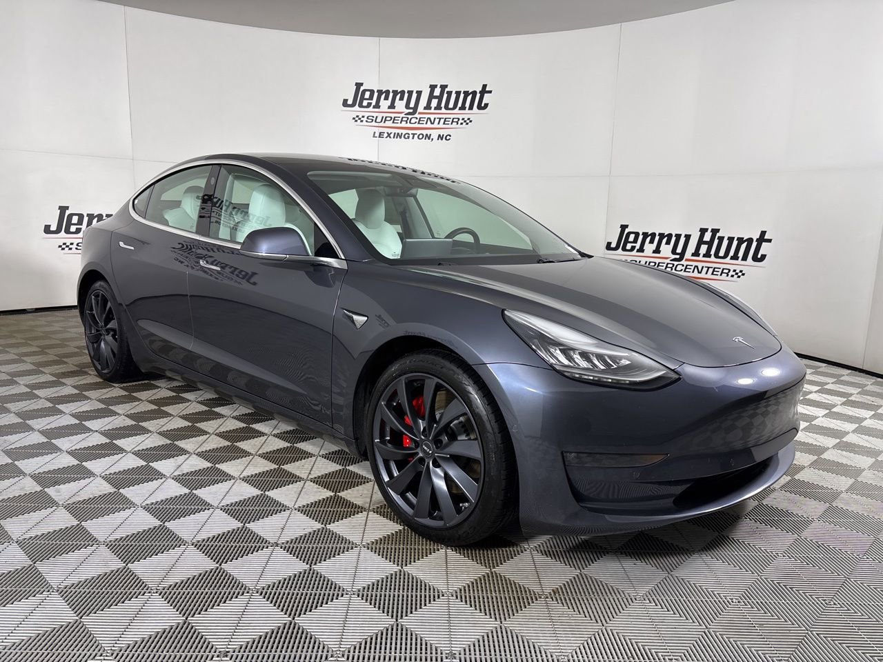 Used 2020 Tesla Model 3 Performance image 3