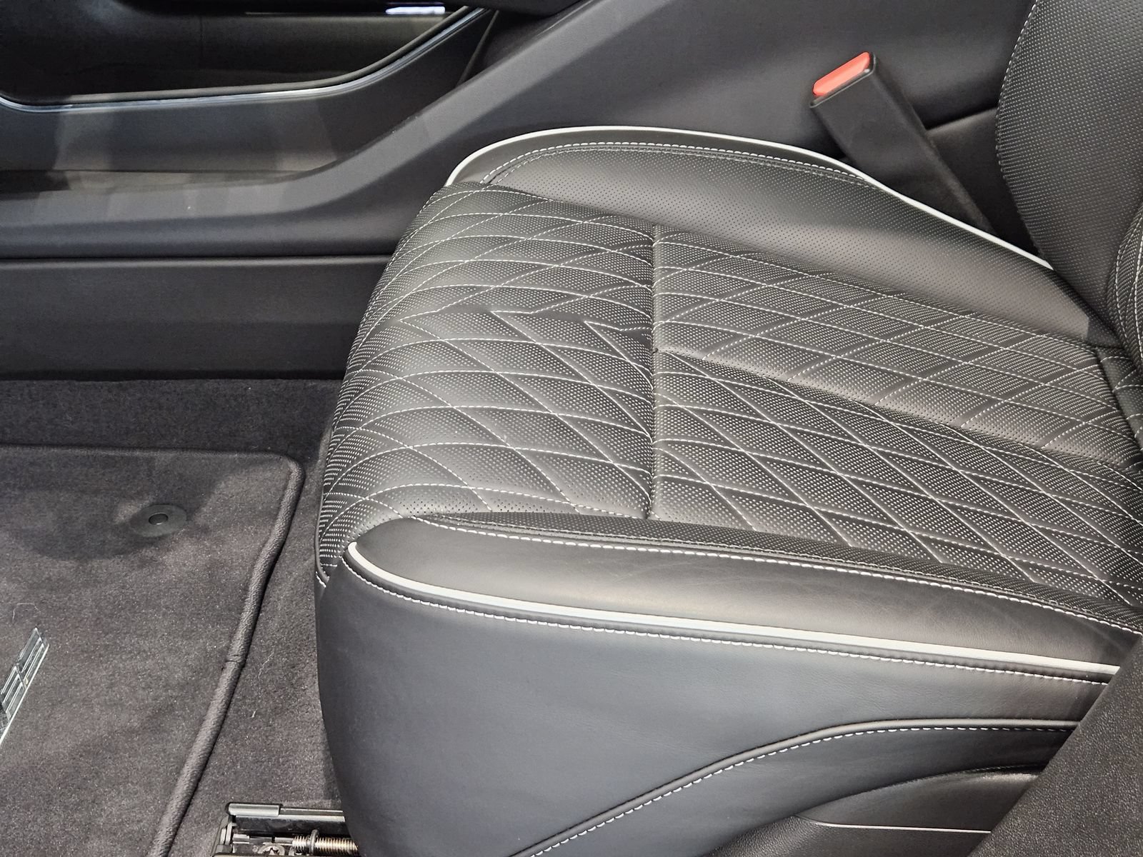 Certified 2026 Cadillac Lyriq V w/ LPO, Floor Liner Package AWD/4WD image 27