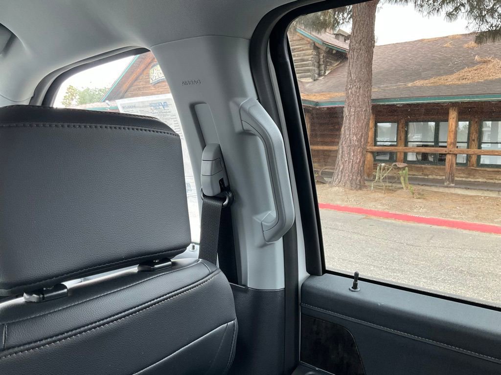 Certified 2025 Ford F350 Lariat w/ Black Appearance Package image 56