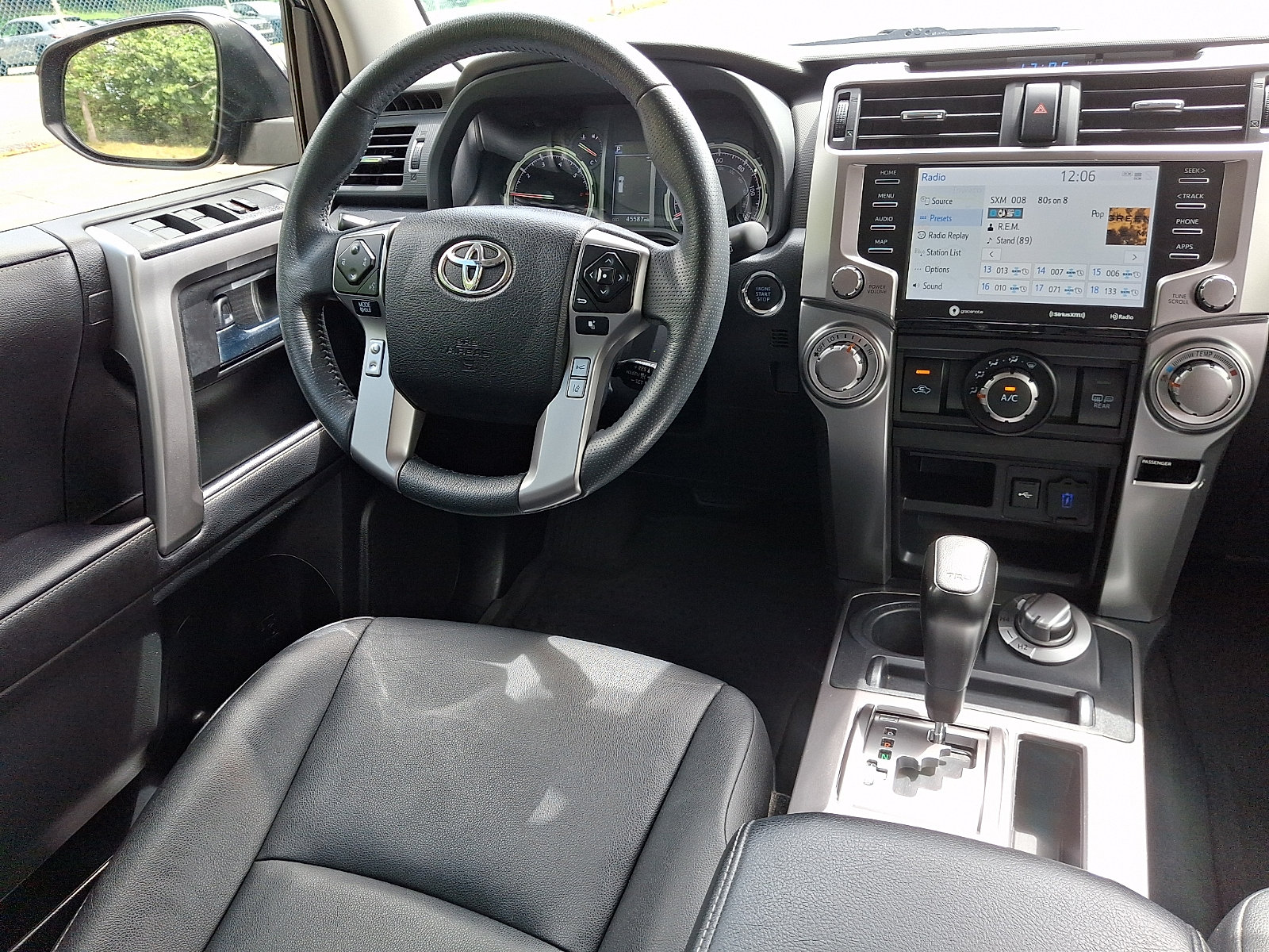 Used 2022 Toyota 4Runner TRD Sport w/ Technology Package AWD/4WD image 14