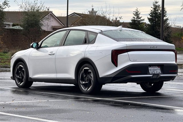 Certified 2025 Kia K4 EX image 8