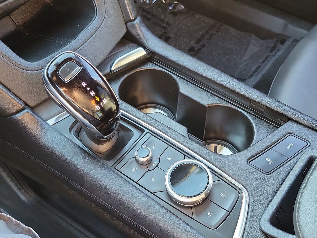 Used 2025 Cadillac XT6 Premium Luxury image 11