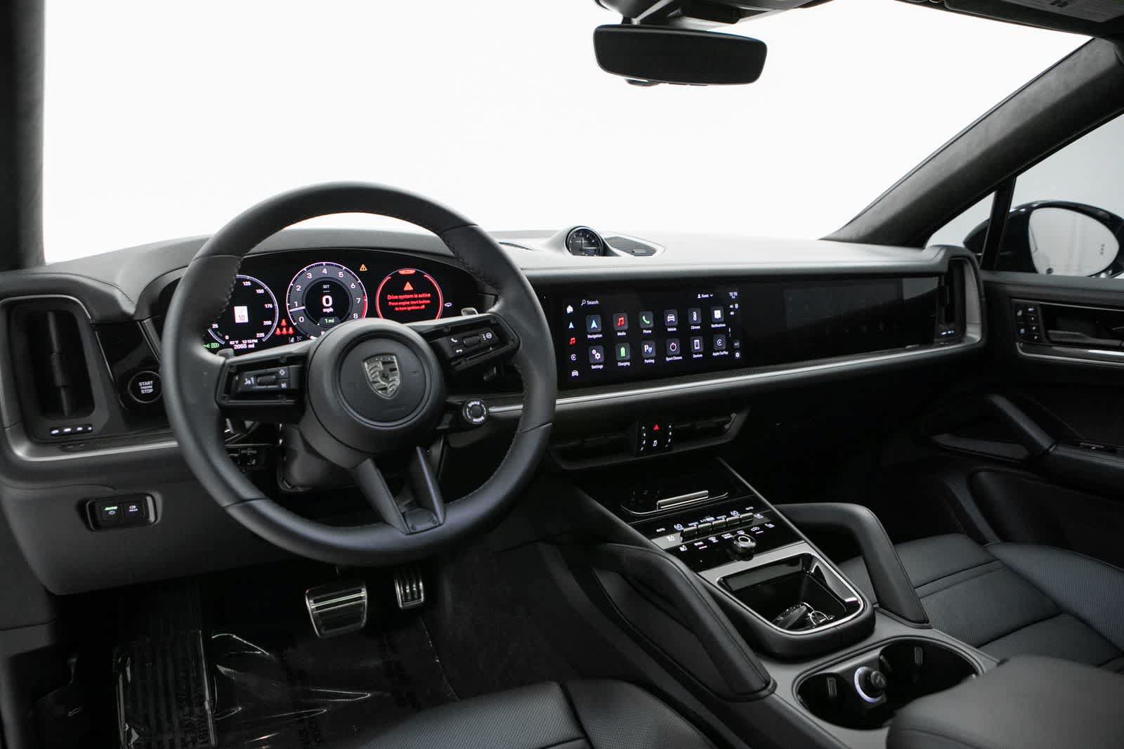 Certified 2025 Porsche Cayenne Turbo AWD/4WD image 13