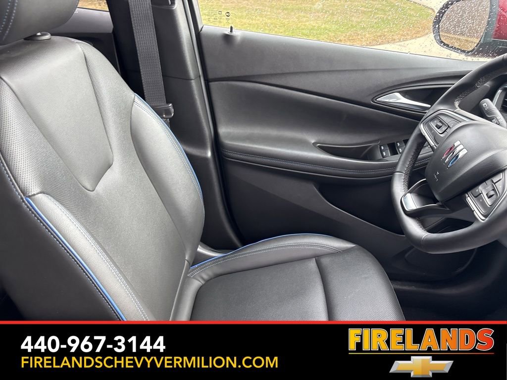 Used 2025 Buick Encore GX Sport Touring FWD image 28