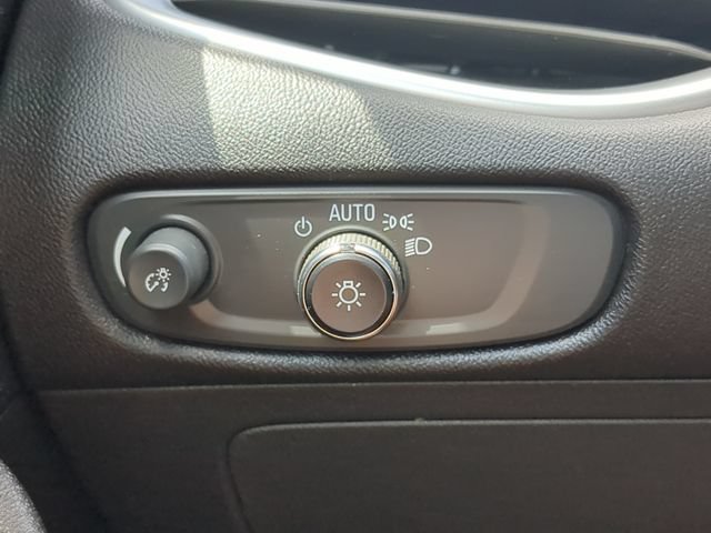 Used 2023 Chevrolet Malibu LS FWD image 26