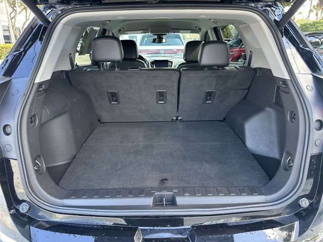 Used 2022 GMC Terrain SLT w/ Tech Package image 21