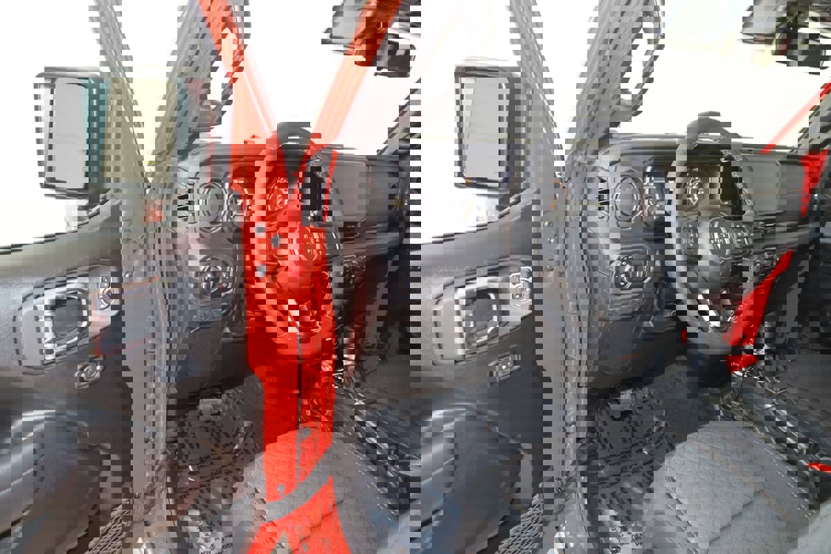 Used 2025 Jeep Gladiator Mojave image 45