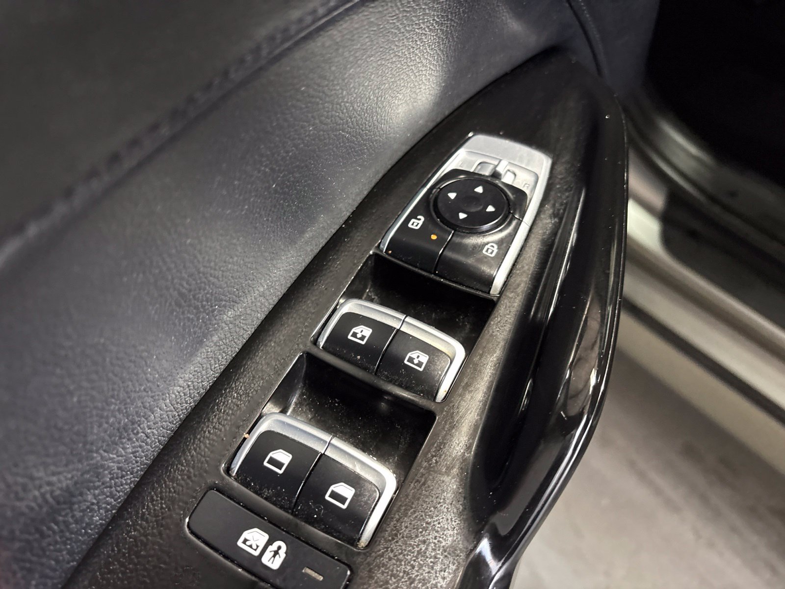 Used 2025 Kia K5 GT-Line w/ GT-Line Premium Package FWD image 12