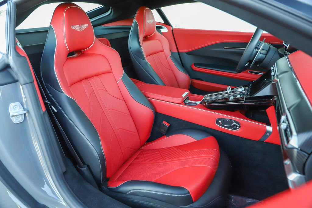 Used 2025 Aston Martin V8 Vantage Coupe image 10