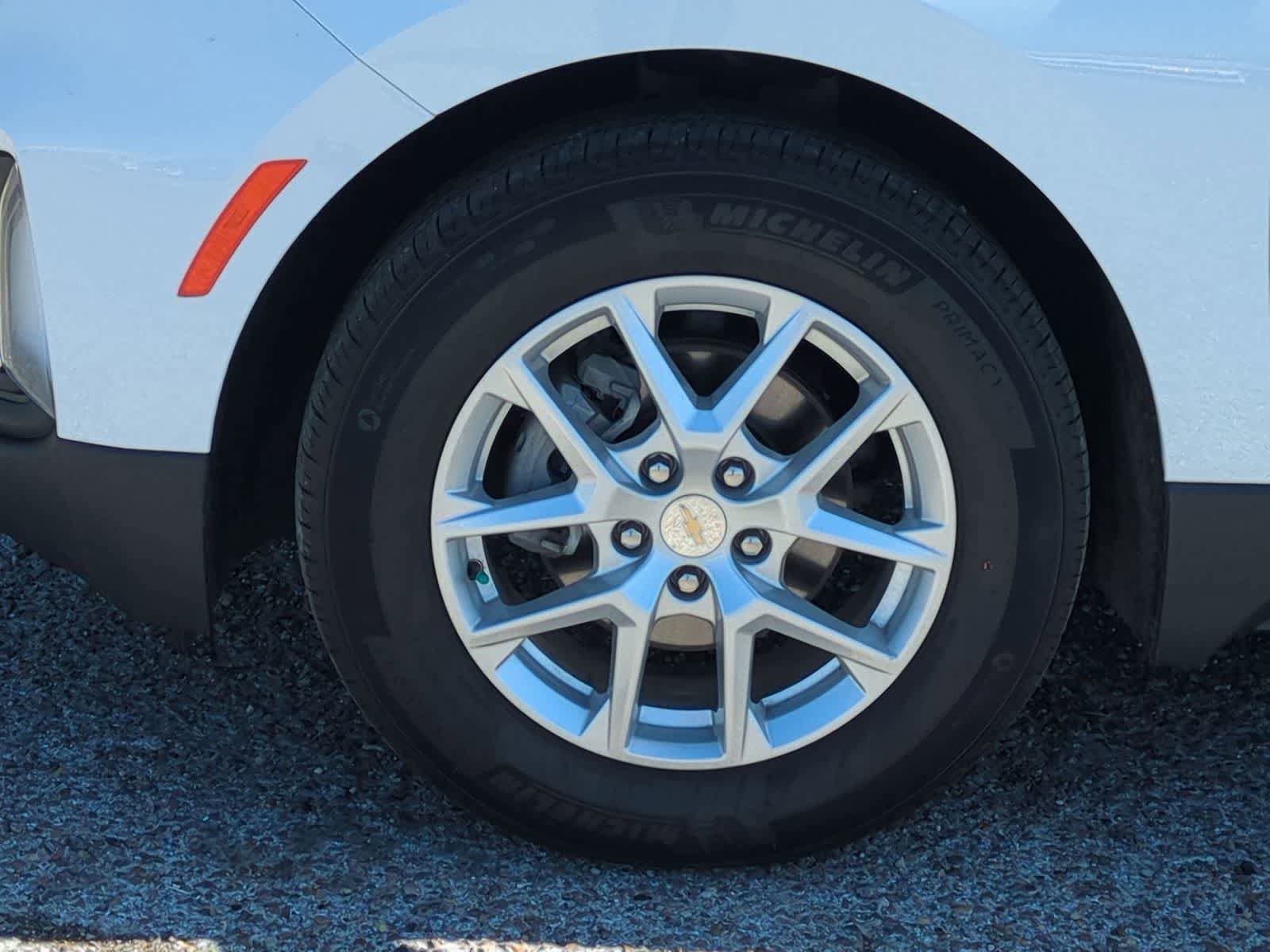 Used 2024 Chevrolet Equinox LT w/ LPO, Floor Liner Package FWD image 31