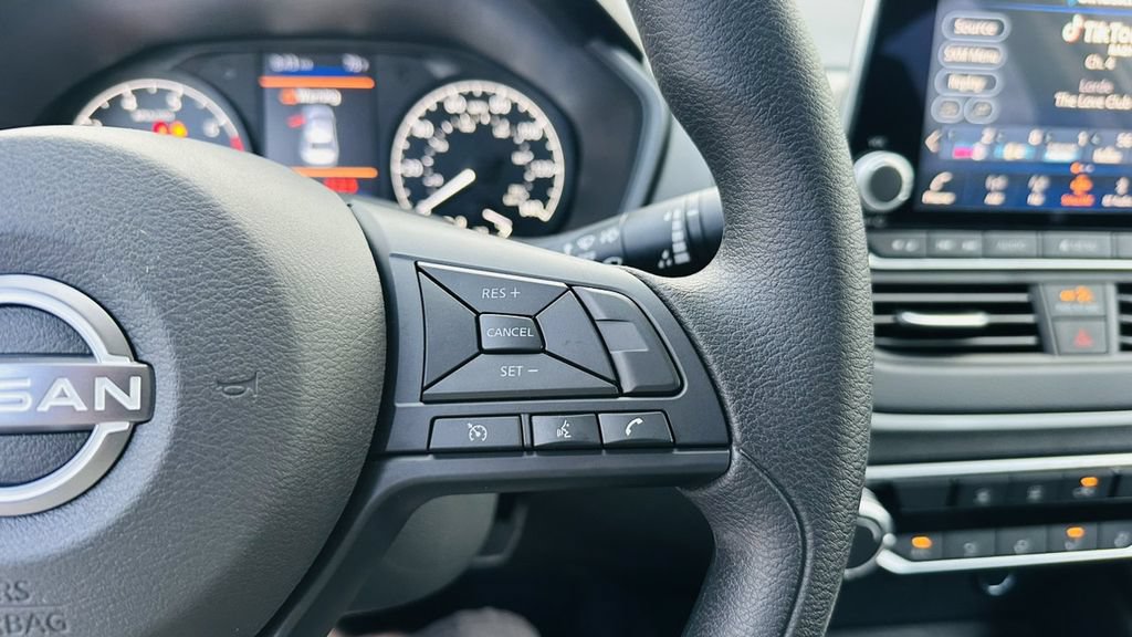 Certified 2025 Nissan Altima 2.5 S FWD image 19
