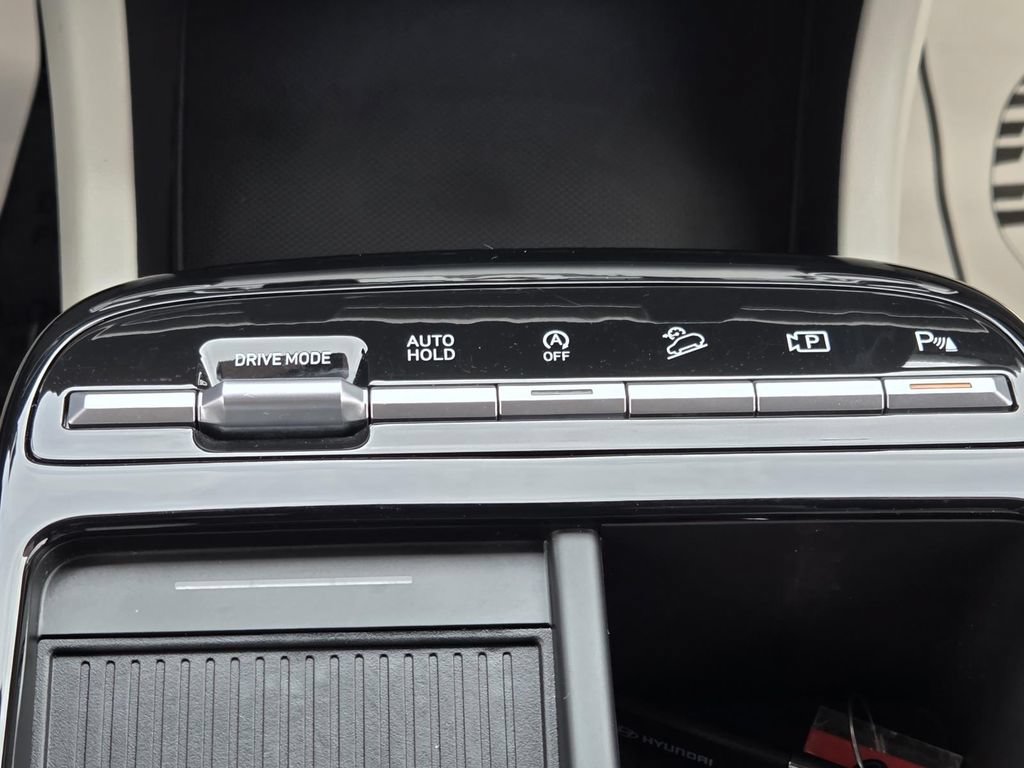 Certified 2026 Hyundai Tucson Limited FWD image 15