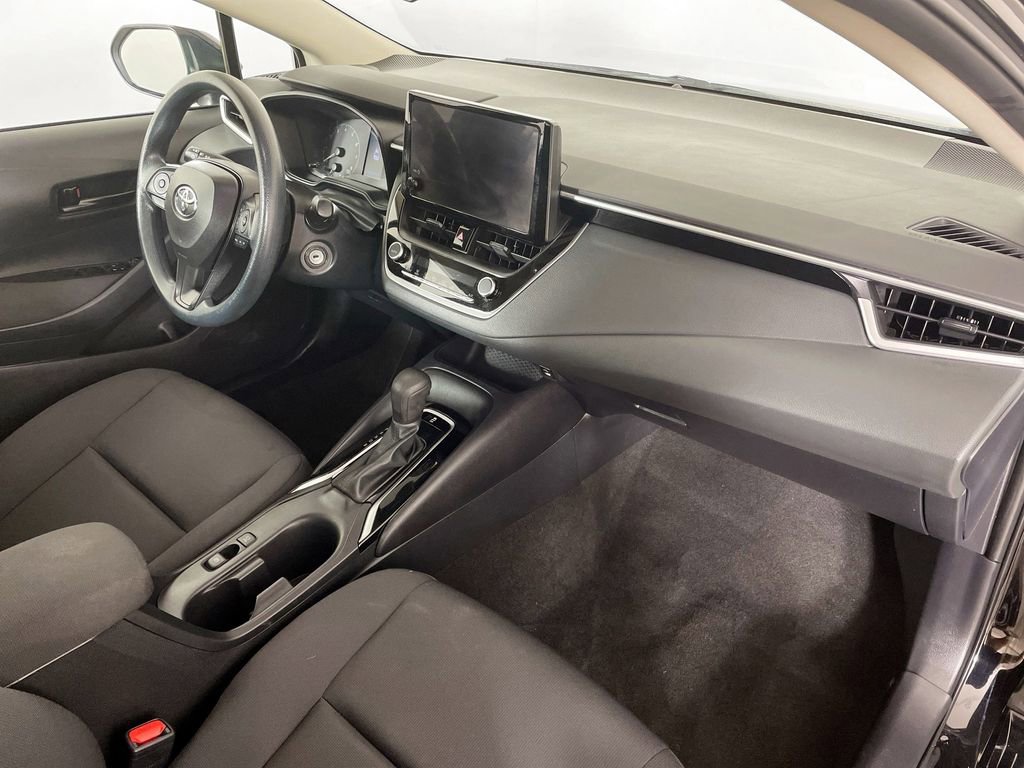 Used 2023 Toyota Corolla LE image 28