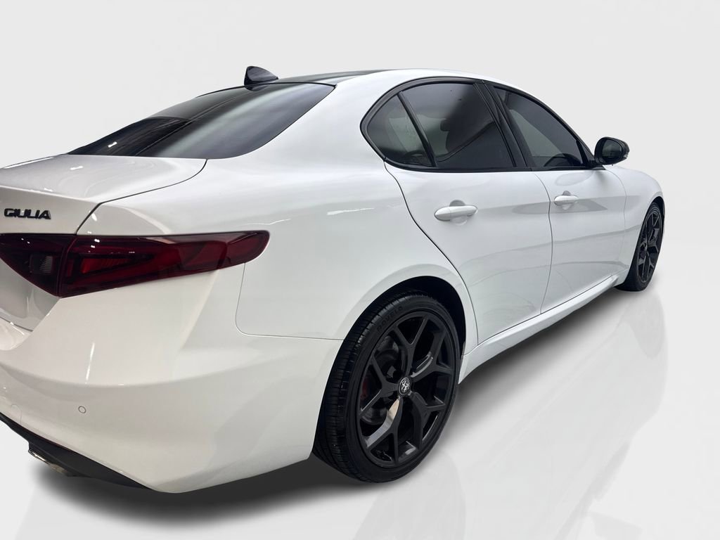 Used 2021 Alfa Romeo Giulia Ti w/ Nero Edizione RWD image 13