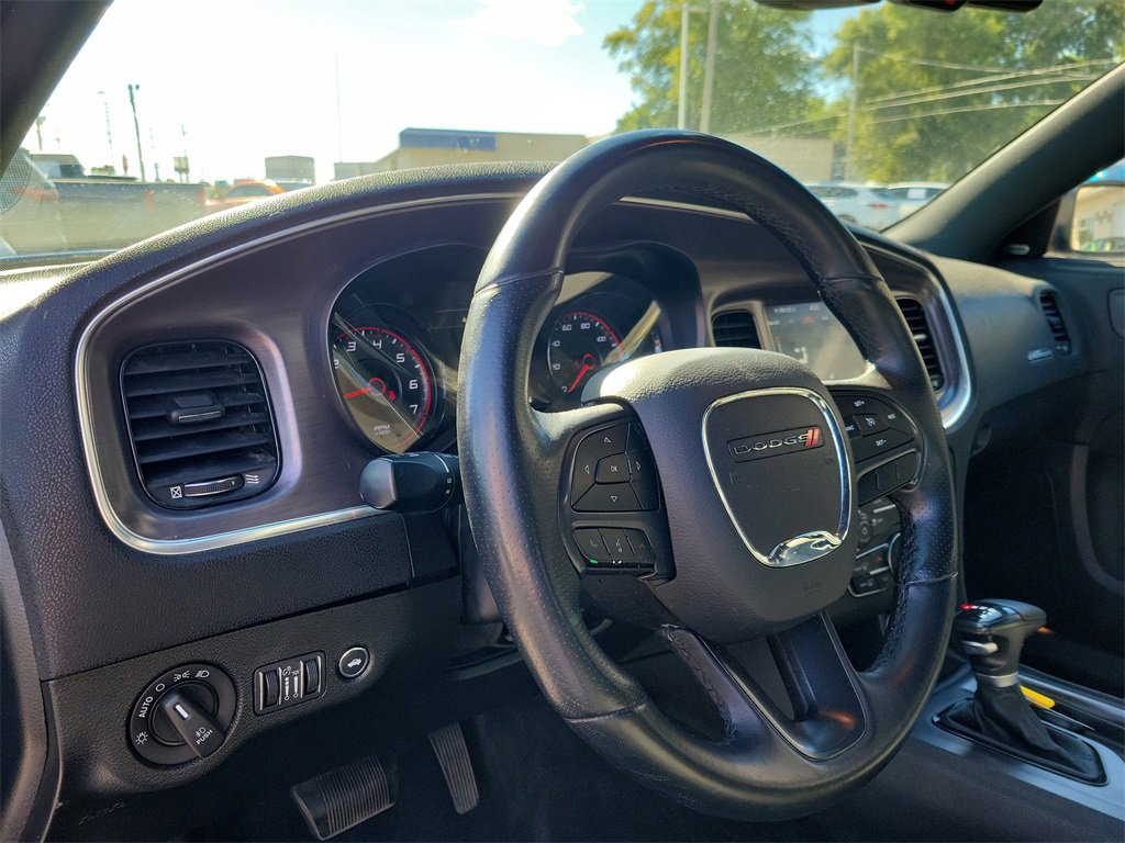 Used 2018 Dodge Charger SXT Plus w/ Blacktop Package image 17