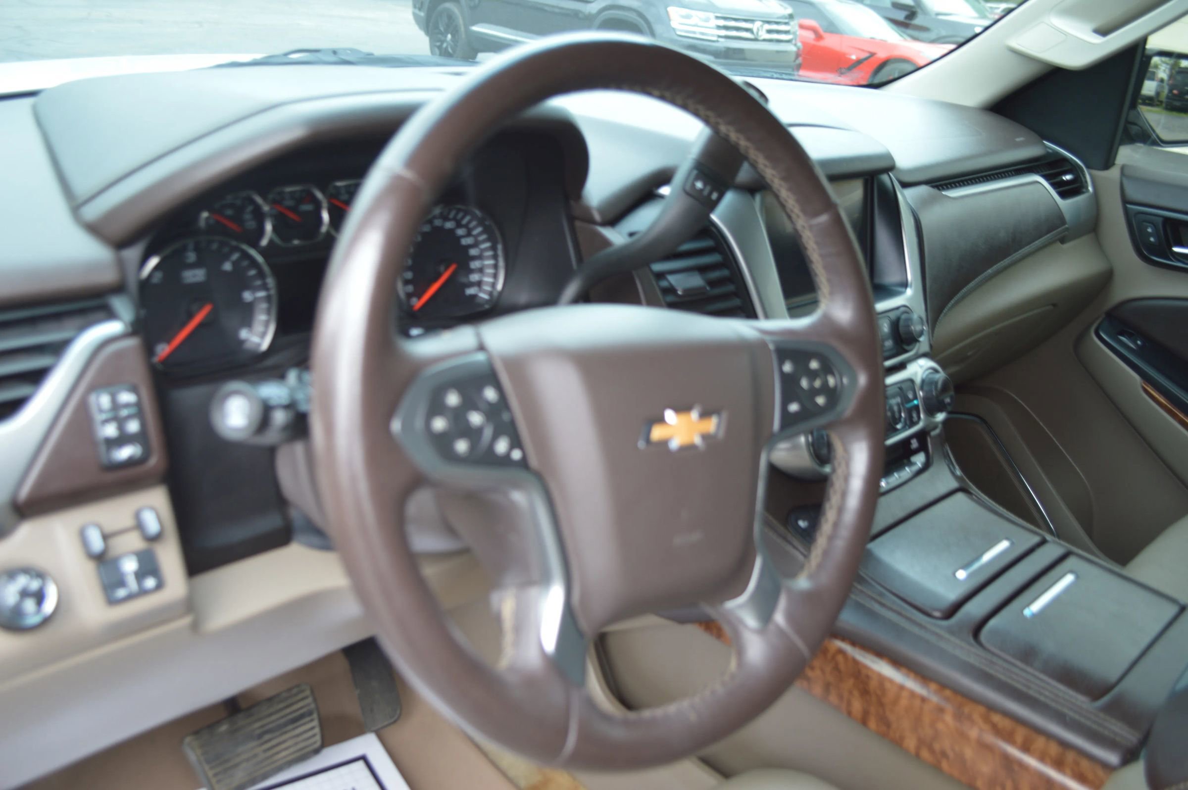 Used 2015 Chevrolet Suburban LTZ AWD/4WD image 16