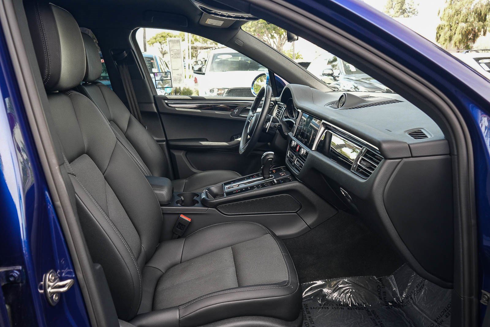 Used 2023 Porsche Macan AWD/4WD image 15