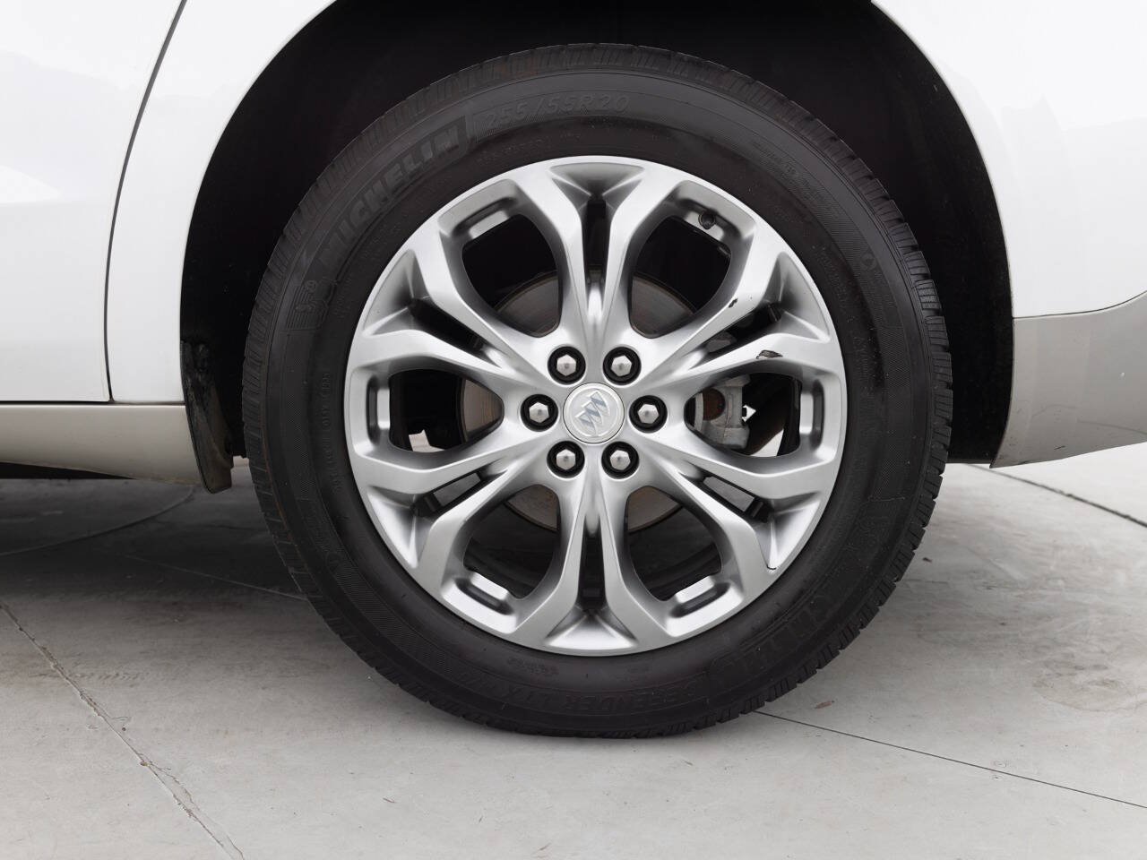 Used 2019 Buick Enclave Avenir w/ Avenir Technology Package AWD/4WD image 20