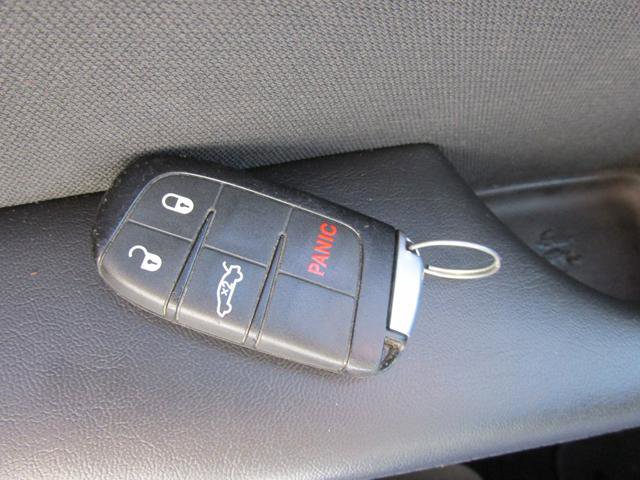Used 2016 Chrysler 200 Limited image 15
