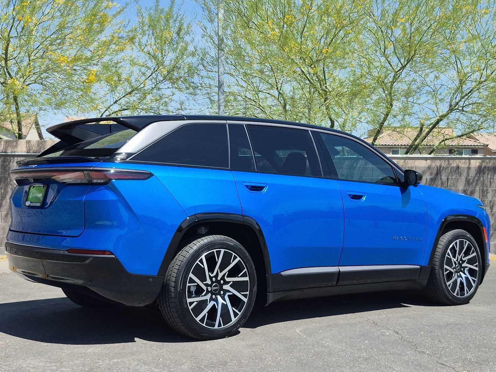 Used 2025 Jeep Wagoneer S Limited AWD/4WD image 9