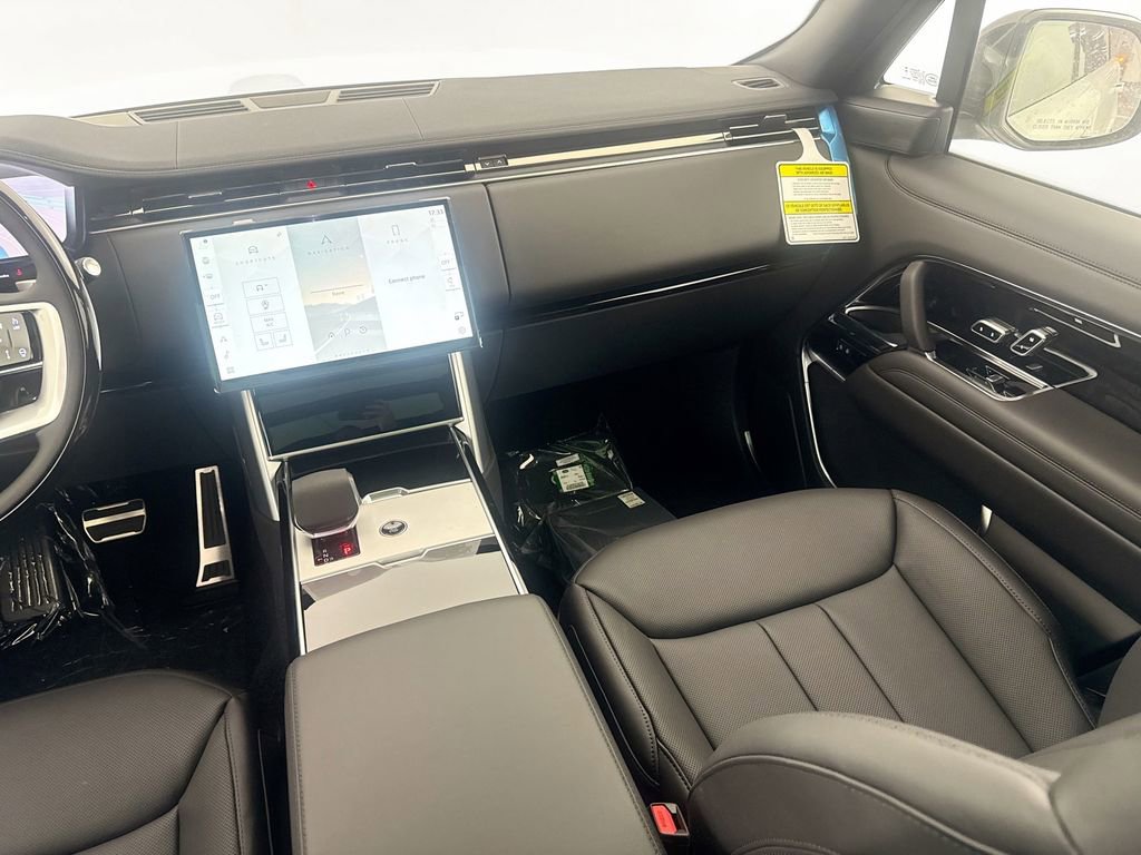 New 2026 Land Rover Range Rover SE image 22