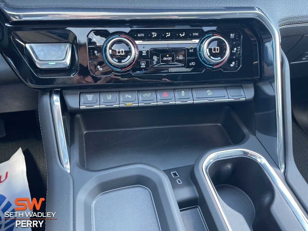 New 2025 GMC Sierra 2500 Denali w/ Denali Reserve Package image 29