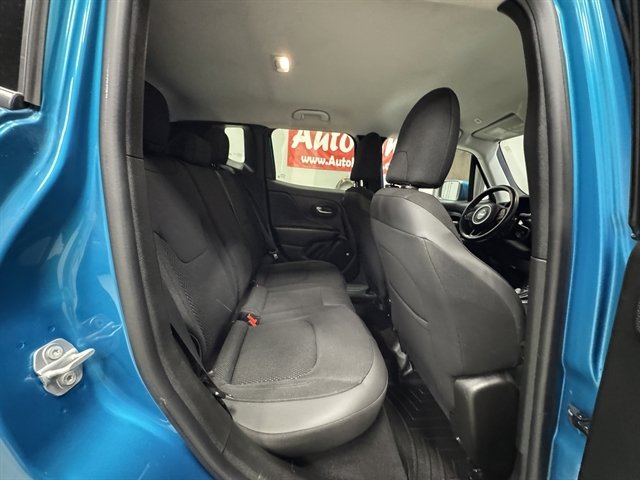 Used 2019 Jeep Renegade Altitude w/ Quick Order Package 2XM FWD image 12