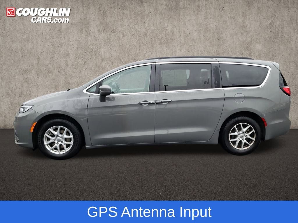 Used 2022 Chrysler Pacifica Touring-L image 5