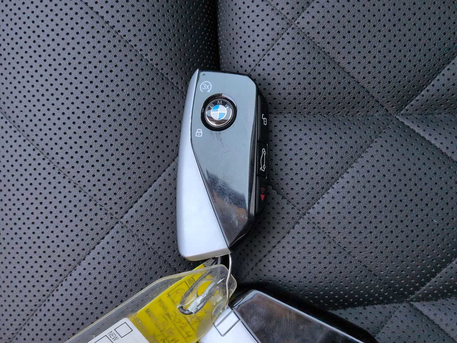 Used 2024 BMW X7 xDrive40i image 38