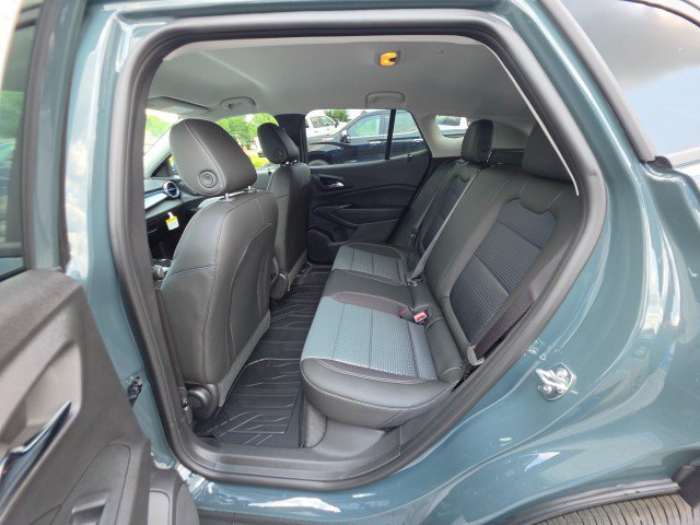 New 2026 Chevrolet Trax LT w/ Driver Confidence Package FWD image 18