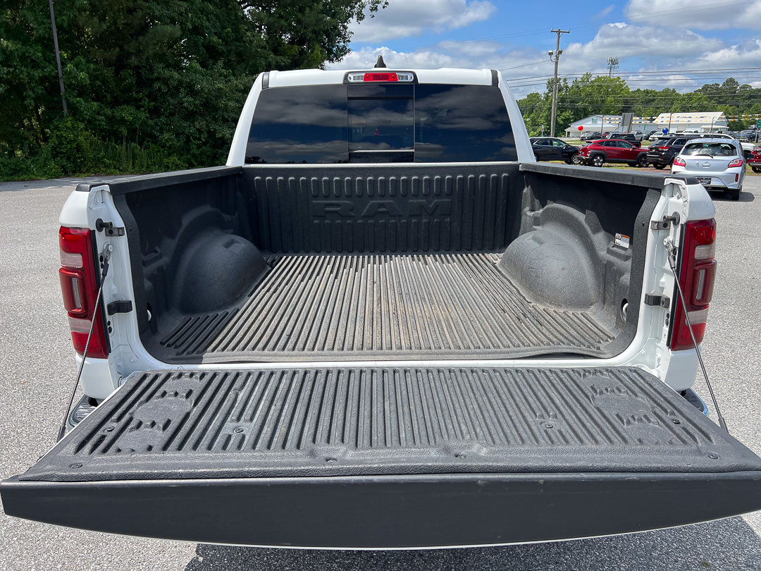 Used 2022 RAM 1500 Laramie AWD/4WD image 5