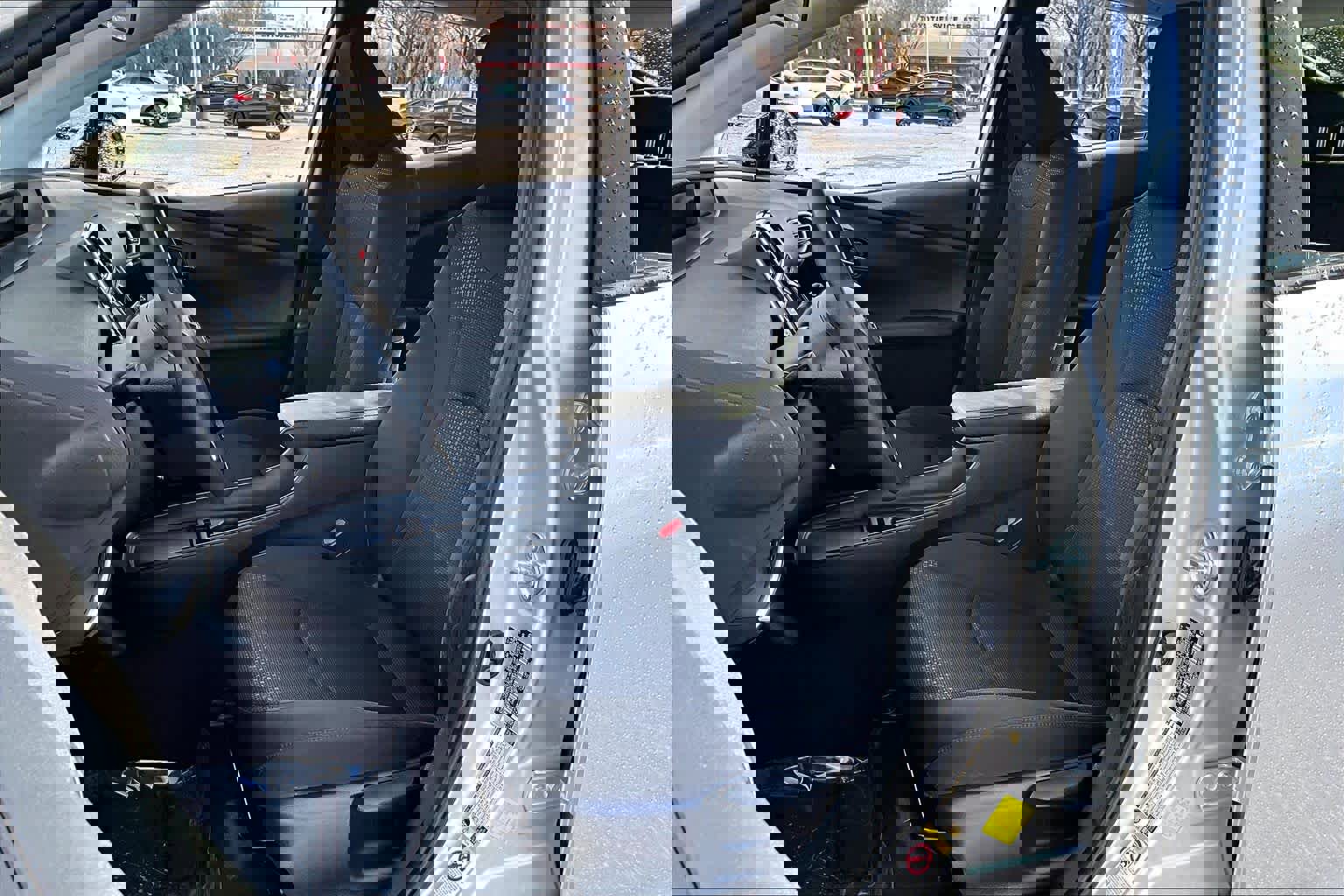 Used 2019 Toyota Prius LE w/ Carpet Mat Package image 7